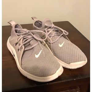 Nike Acalme shoe in size 9.5  in grey
